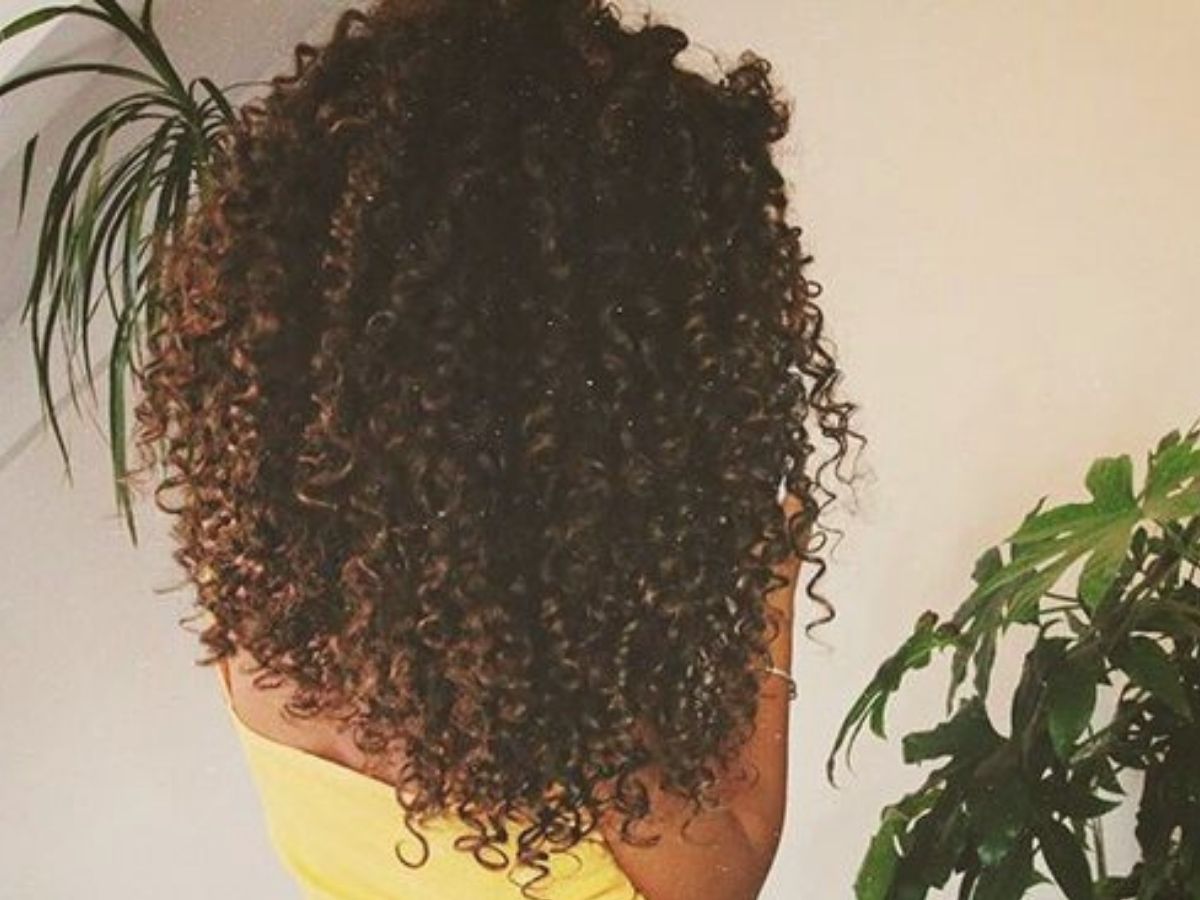 hidratacao-de-maisena-cabelo-cacheado