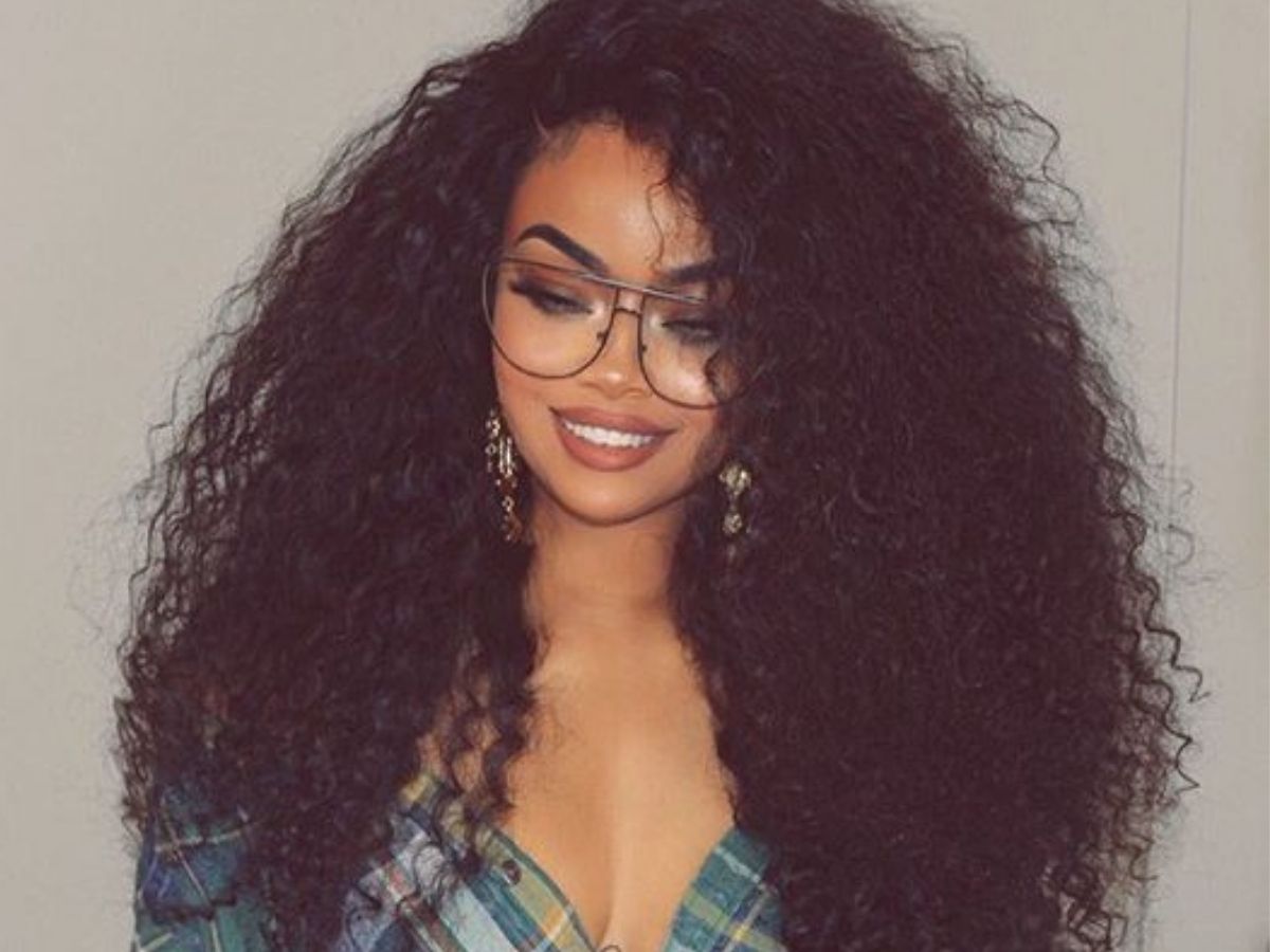 como-fazer-cabelos-cacheados-crescerem-mais