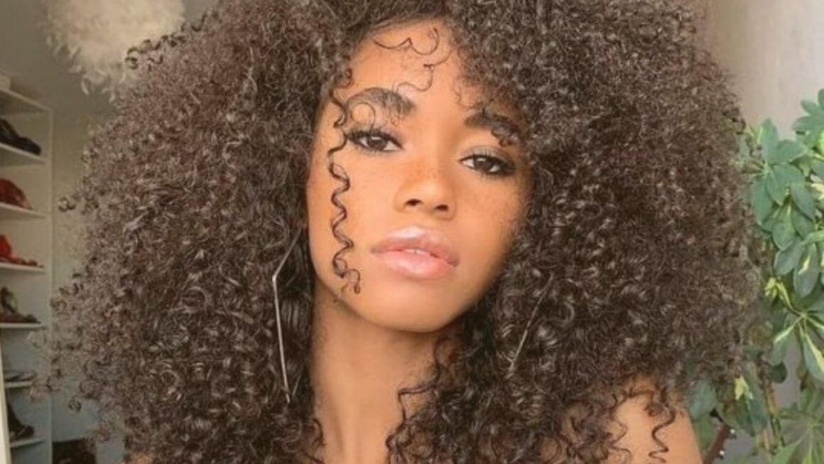 32-penteados-para-cabelo-cacheado