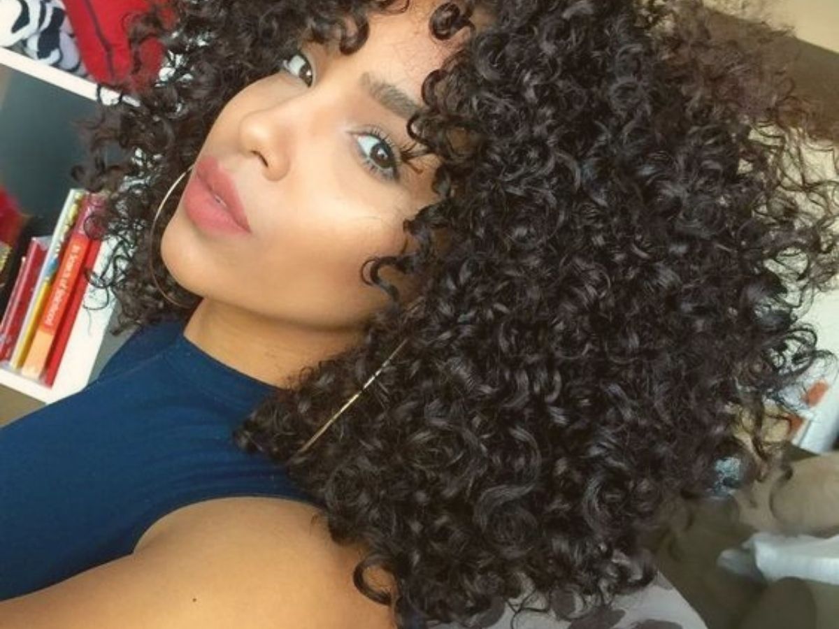 Melhores produtos para cabelos cacheados porosos