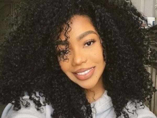 5 hábitos para ter cabelos cacheados mais bonitos