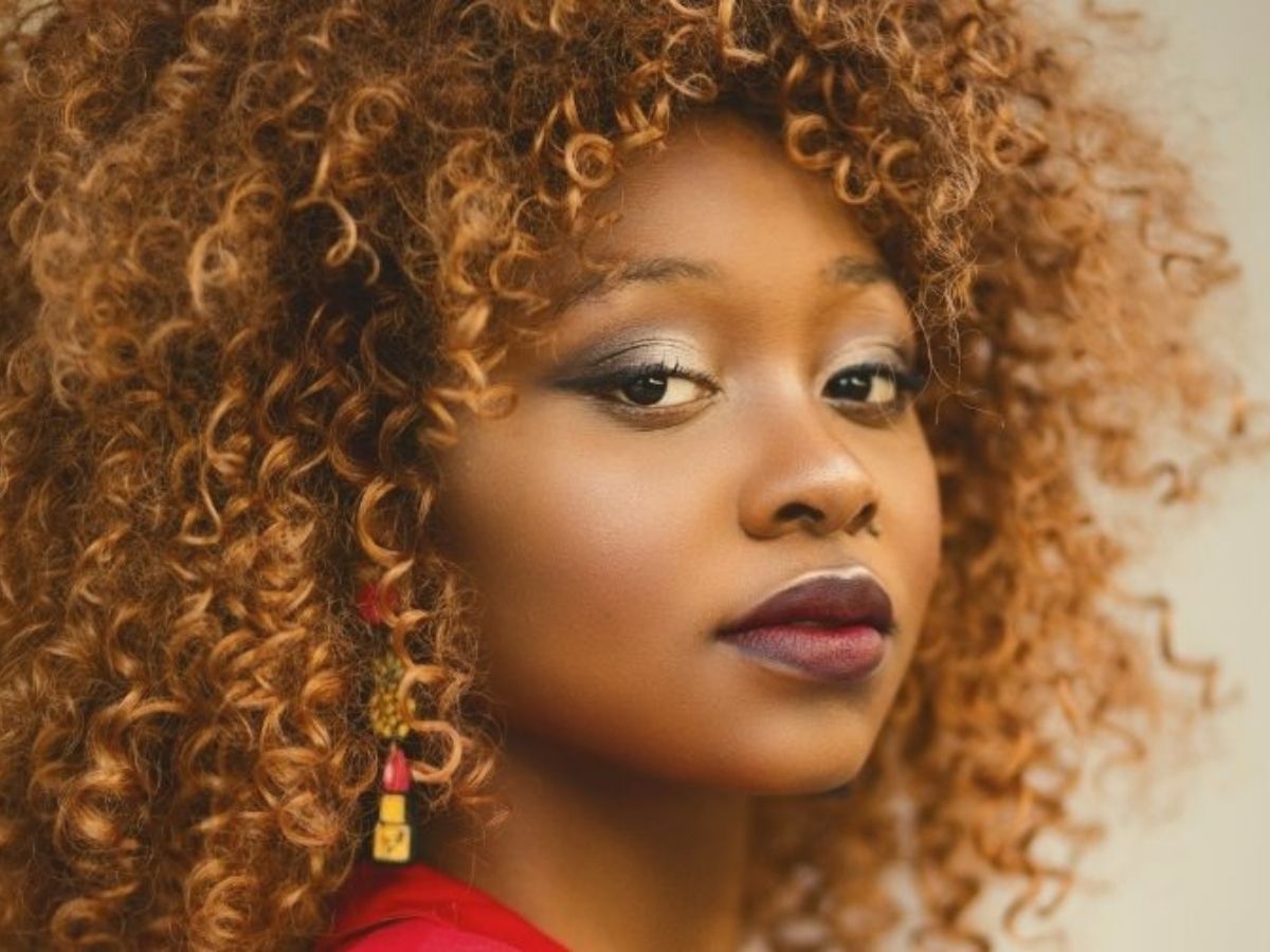 Mascara-reconstrutora-Argan-Oil-para-cabelos-danificados-Lola-Cosmetics