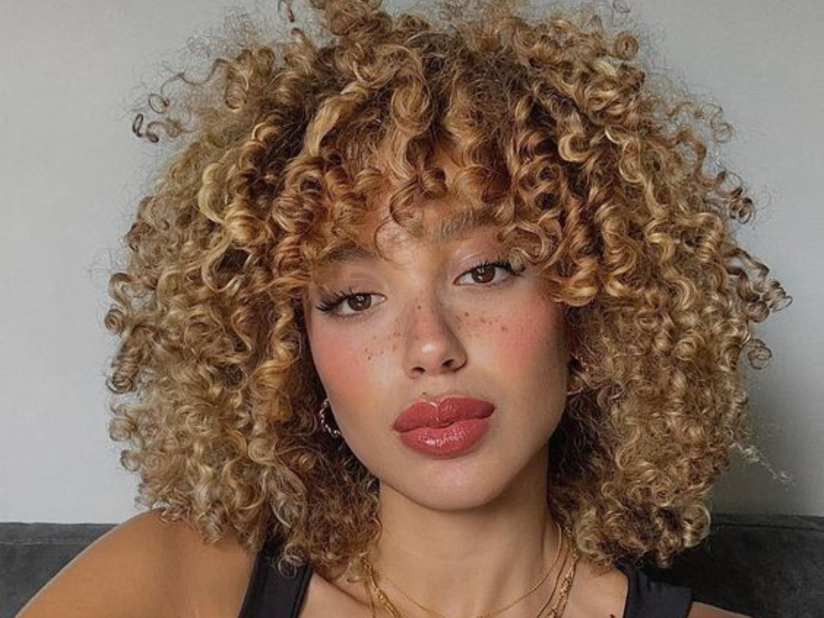 Como montar um kit de produtos para cabelos cacheados secos